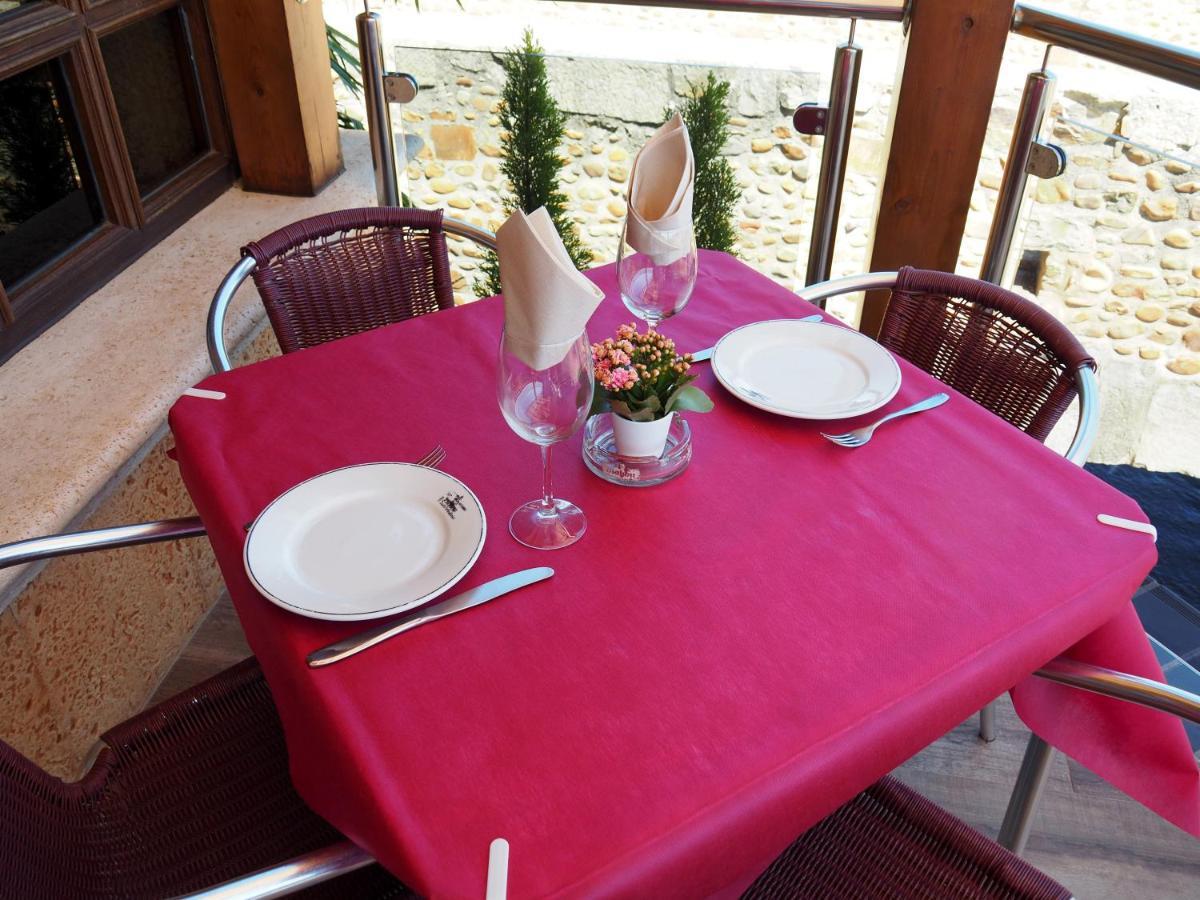 Hostal Don Suero De Quinones Hospital de Orbigo Exterior photo