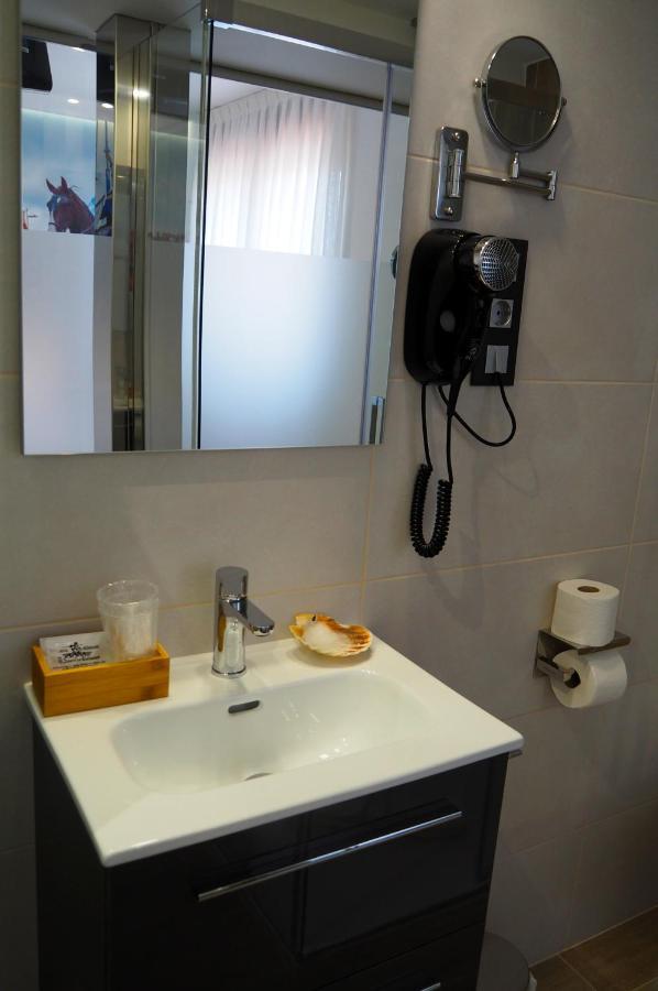 Hostal Don Suero De Quinones Hospital de Orbigo Exterior photo