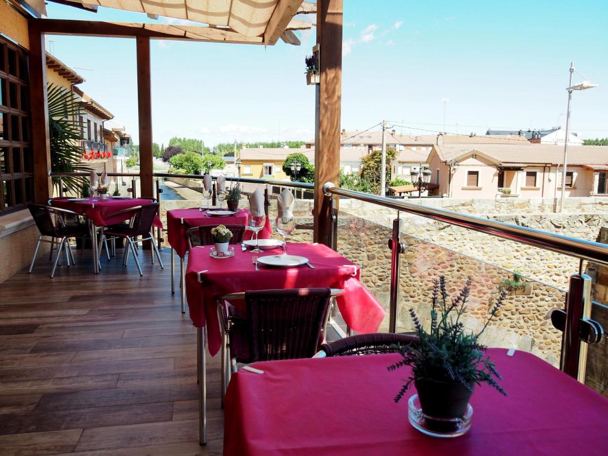 Hostal Don Suero De Quinones Hospital de Orbigo Exterior photo