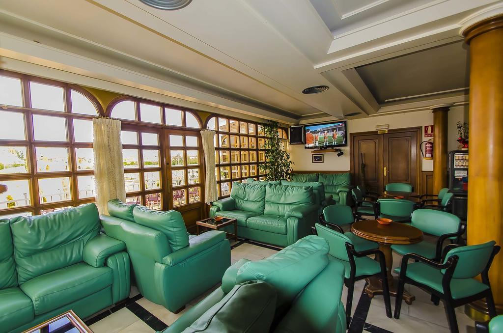 Hostal Don Suero De Quinones Hospital de Orbigo Exterior photo