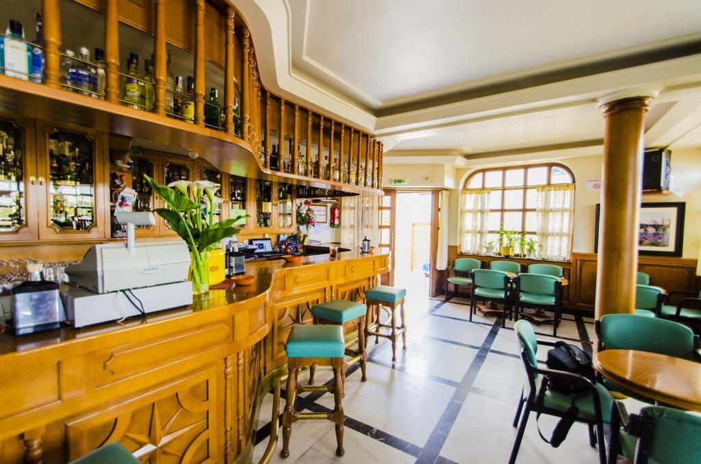Hostal Don Suero De Quinones Hospital de Orbigo Exterior photo